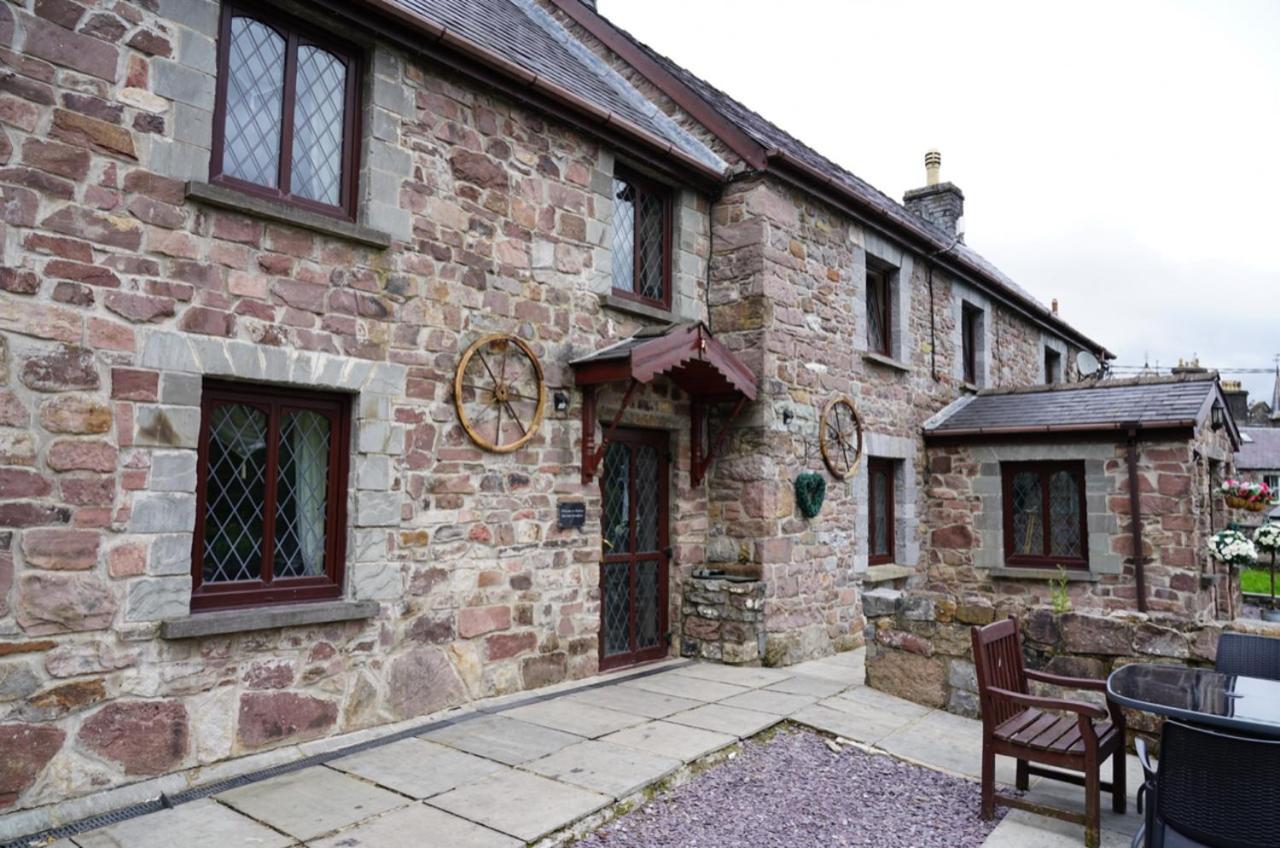 Pentre Riding Stables Hotel Abercraf Buitenkant foto